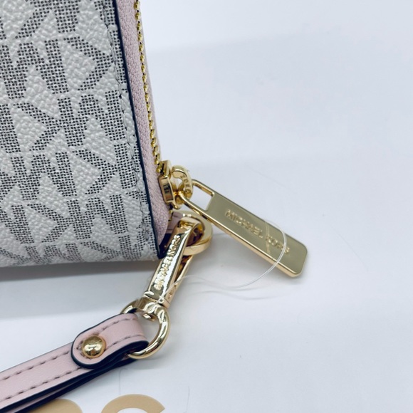 Michael Kors Large Continental Wallet Wristlet - Picture 5 of 8